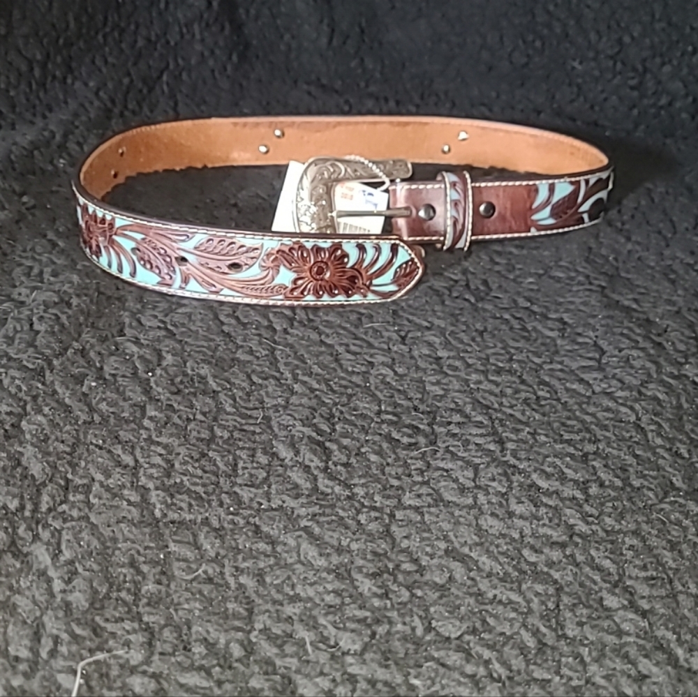 Women's Ariat Floral Tooled & Diamond Leather Belt